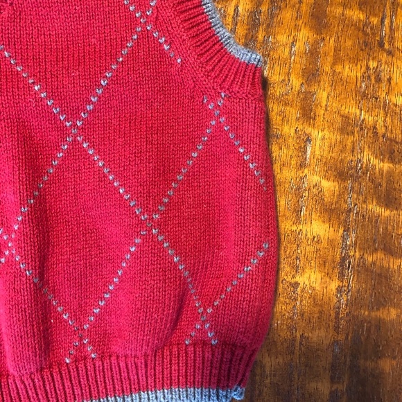 SALE 🔴🔴🔴JANIE and JACK RED 🔴vest boy 9-12 - Picture 4 of 5